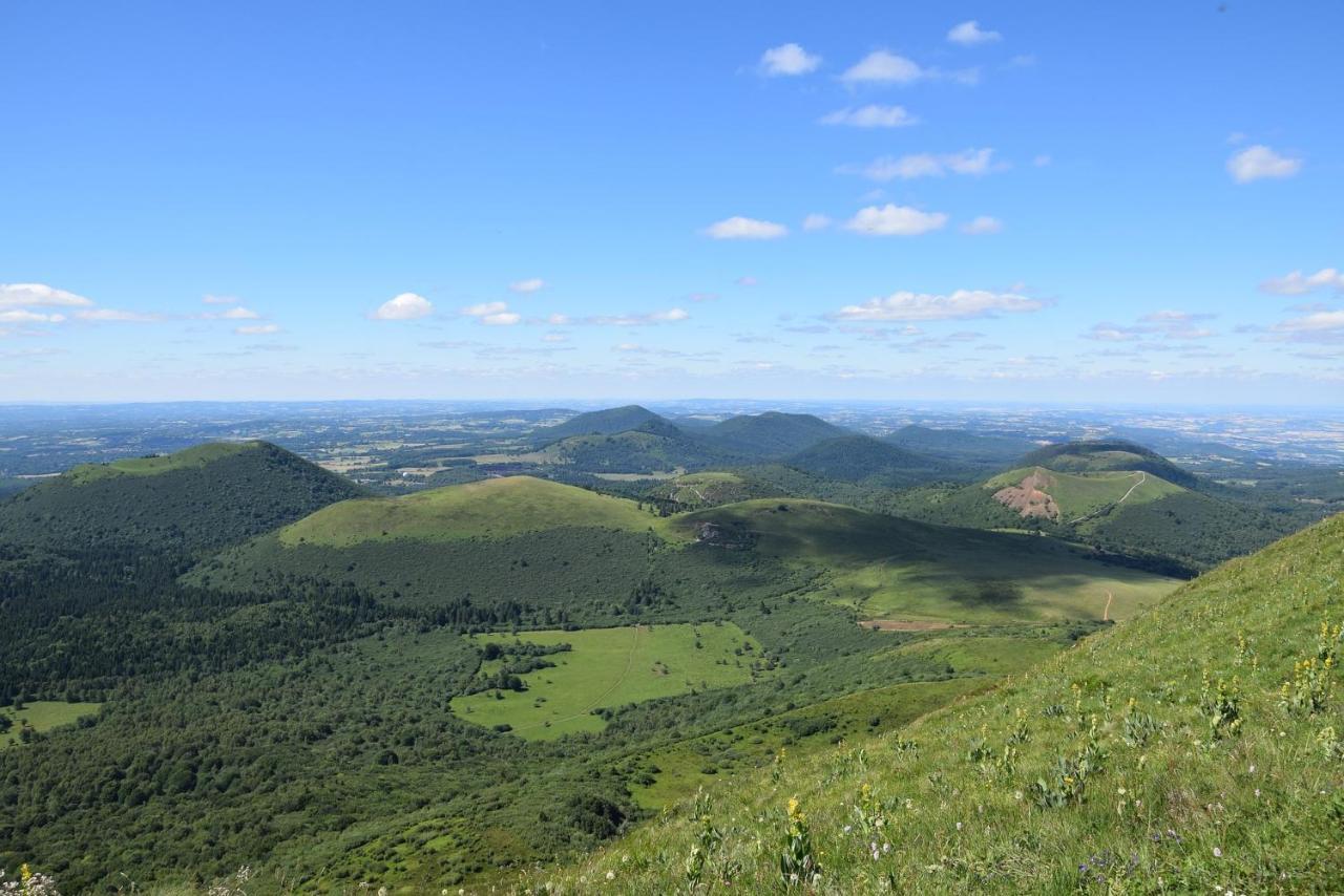 Le Vallon D'Armandine, Gite Ecologique Auvergne Saint-Hilaire  Экстерьер фото