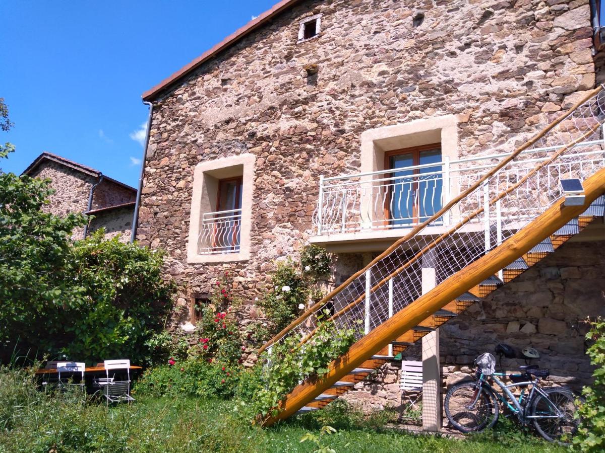 Le Vallon D'Armandine, Gite Ecologique Auvergne Saint-Hilaire  Экстерьер фото